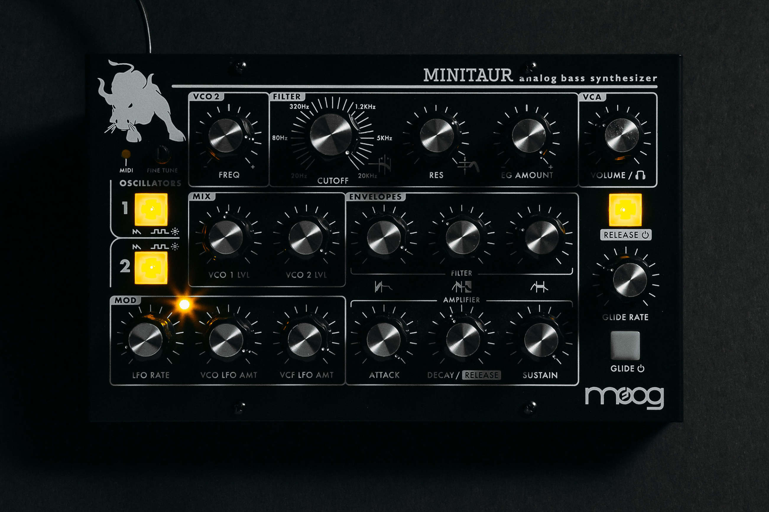 Moog minitaur rev deals 2