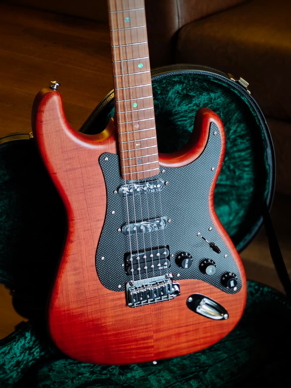 Soloking MS-1 FM Artisan Elite with Roasted Flame Neck - Caramel